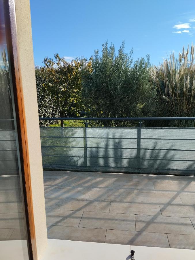 Studio Pont Du Gard Sernhac Exterior foto